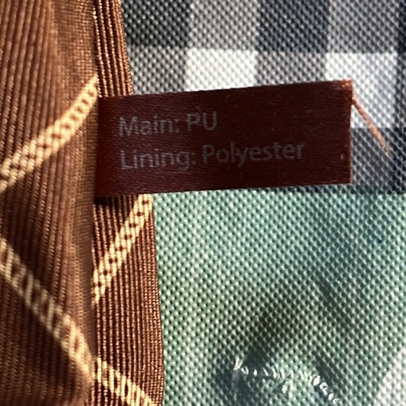 Wrangler Buckle Classic Barrel Satchel - Picture 8 of 10